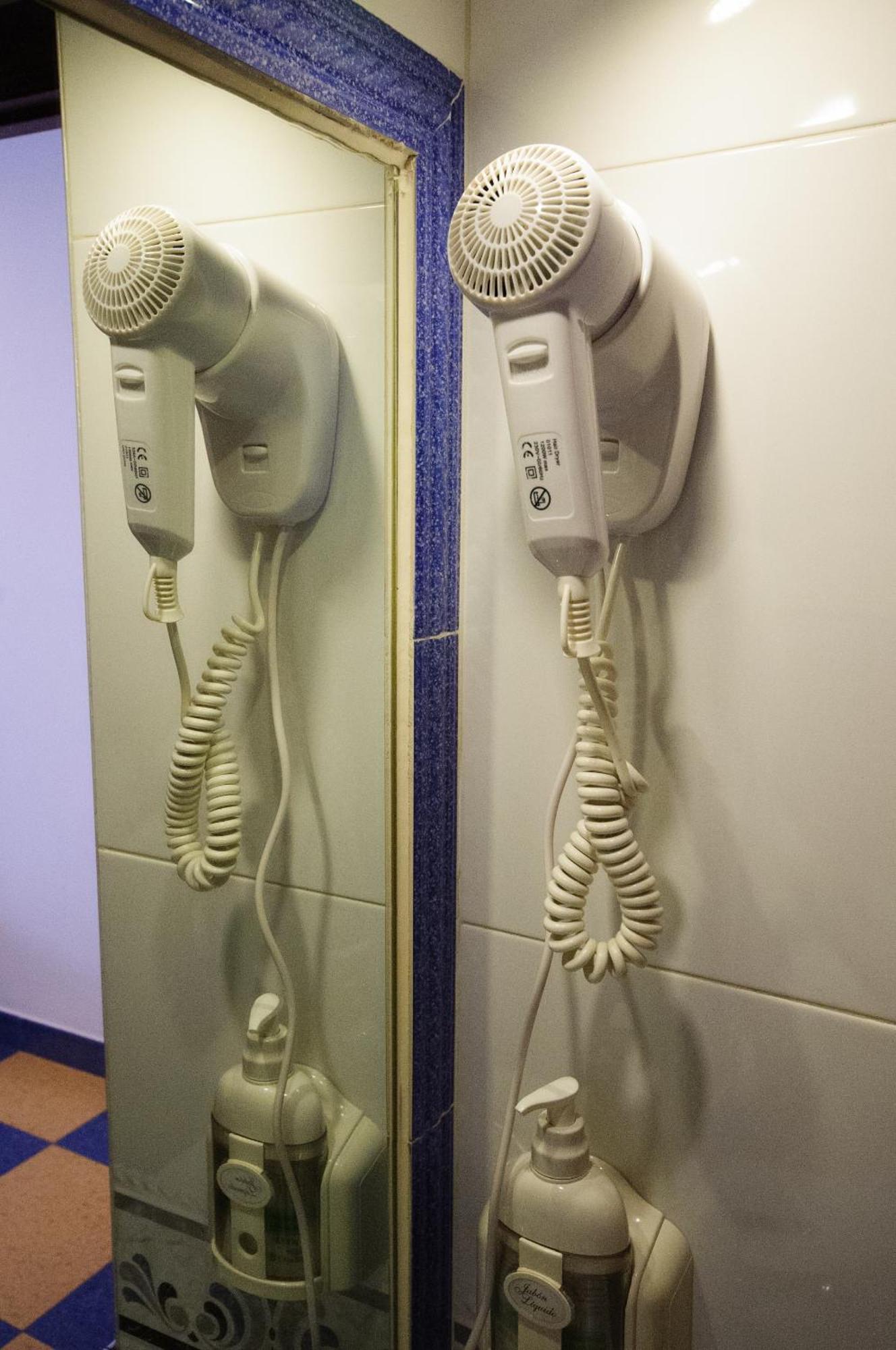 Hostal Restaurante La Trucha ベナベンテ エクステリア 写真
